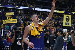 弗法纳：帕尔默来自不同的星球，他与姆巴佩、登贝莱很接近（弗法纳：帕尔默仿佛异星来客，实力已接近姆巴佩和登贝莱）