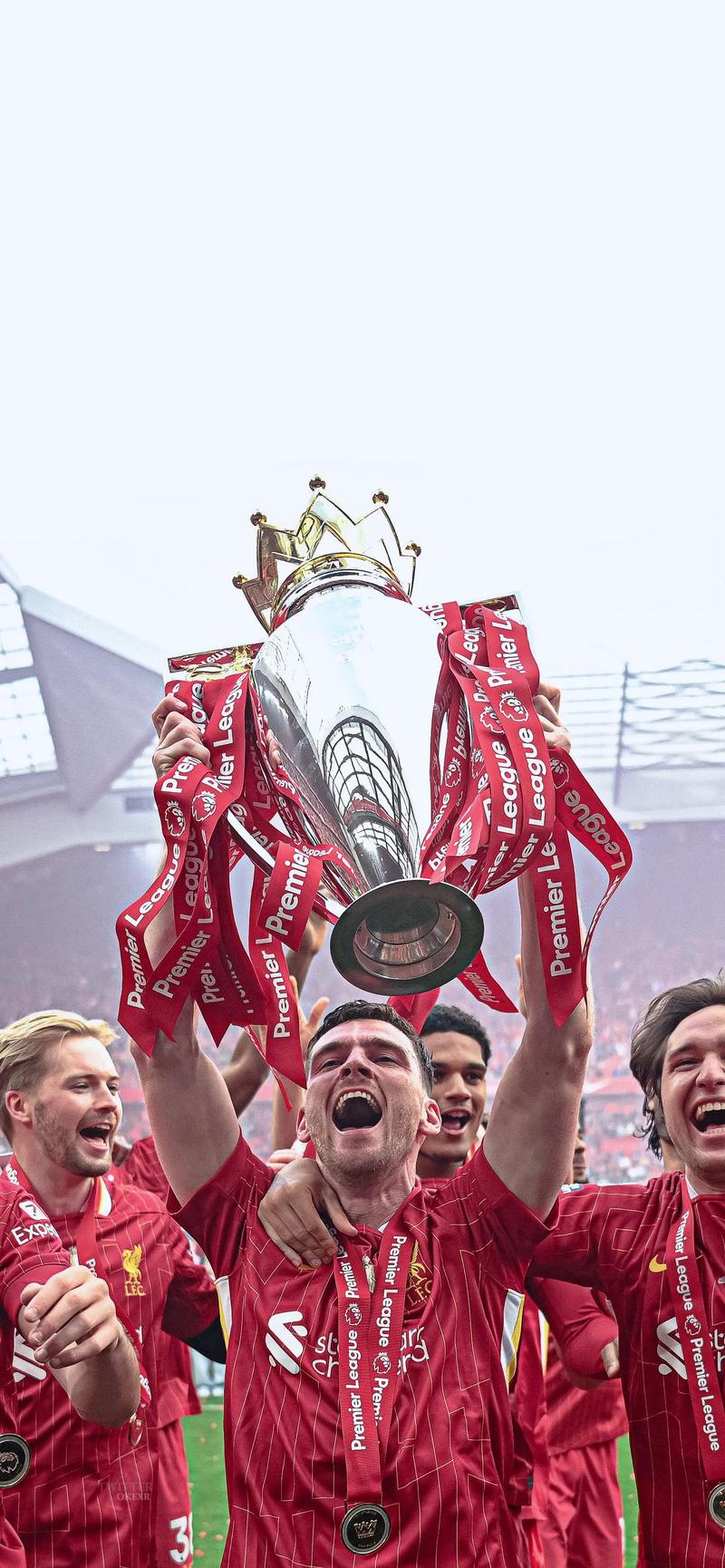 格纳布里：很高兴能拿下比赛，但最让人激动的是阿方索的回归（格纳布里：赢球令人欣喜，更让人振奋的是阿方索的复出）