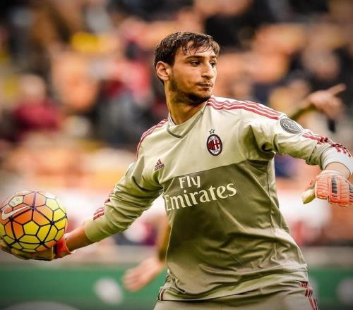 库蒂尼奥身价下降到350万欧，巅峰身价1.5亿，本赛季52场11球（库蒂尼奥身价跌至350万欧：曾达1.5亿，本季52战11球）