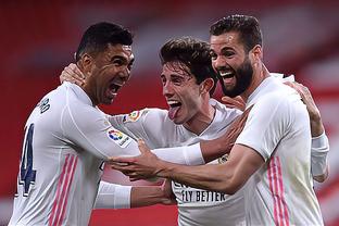 阿德里亚诺：感谢球迷还称我为皇帝；伊布是我合作过最强队友（阿德里亚诺：感谢球迷仍称我皇帝，伊布是我合作过最强的队友）