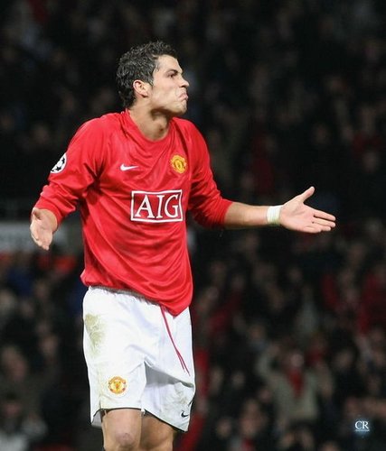 苏媒：泰州一所中学将“苏超”解说金句设为了课间铃声（苏媒报道：泰州一中学把“苏超”解说金句用作课间铃声）