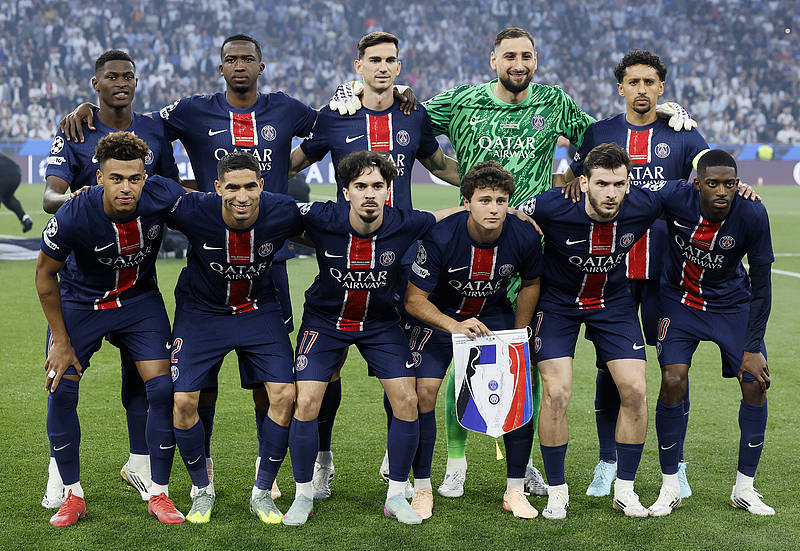 上海男篮39分大胜！新赛季开门红，弗格首秀10分，怀特塞德11分（上海男篮39分狂胜迎新季开门红，弗格首秀拿10分，怀特塞德贡献11分）