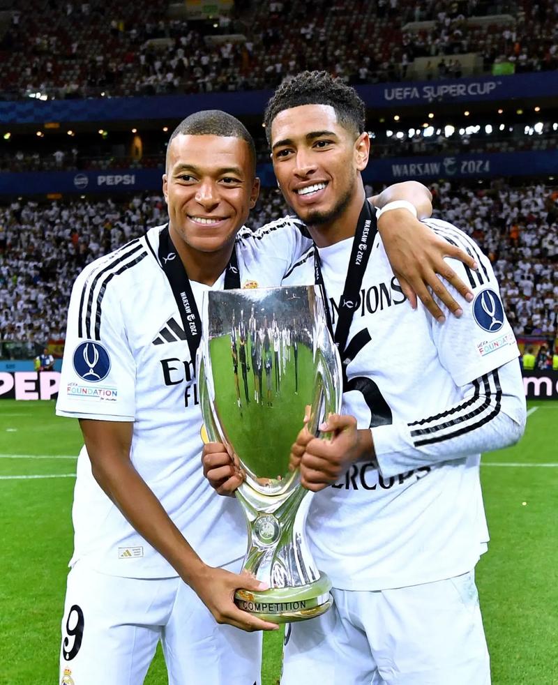 国安3-0河南平足协杯决赛最大分差，此前4场决赛曾出现3球差距（国安3-0河南追平足协杯决赛最大分差，历史上已有4场出现3球差距）